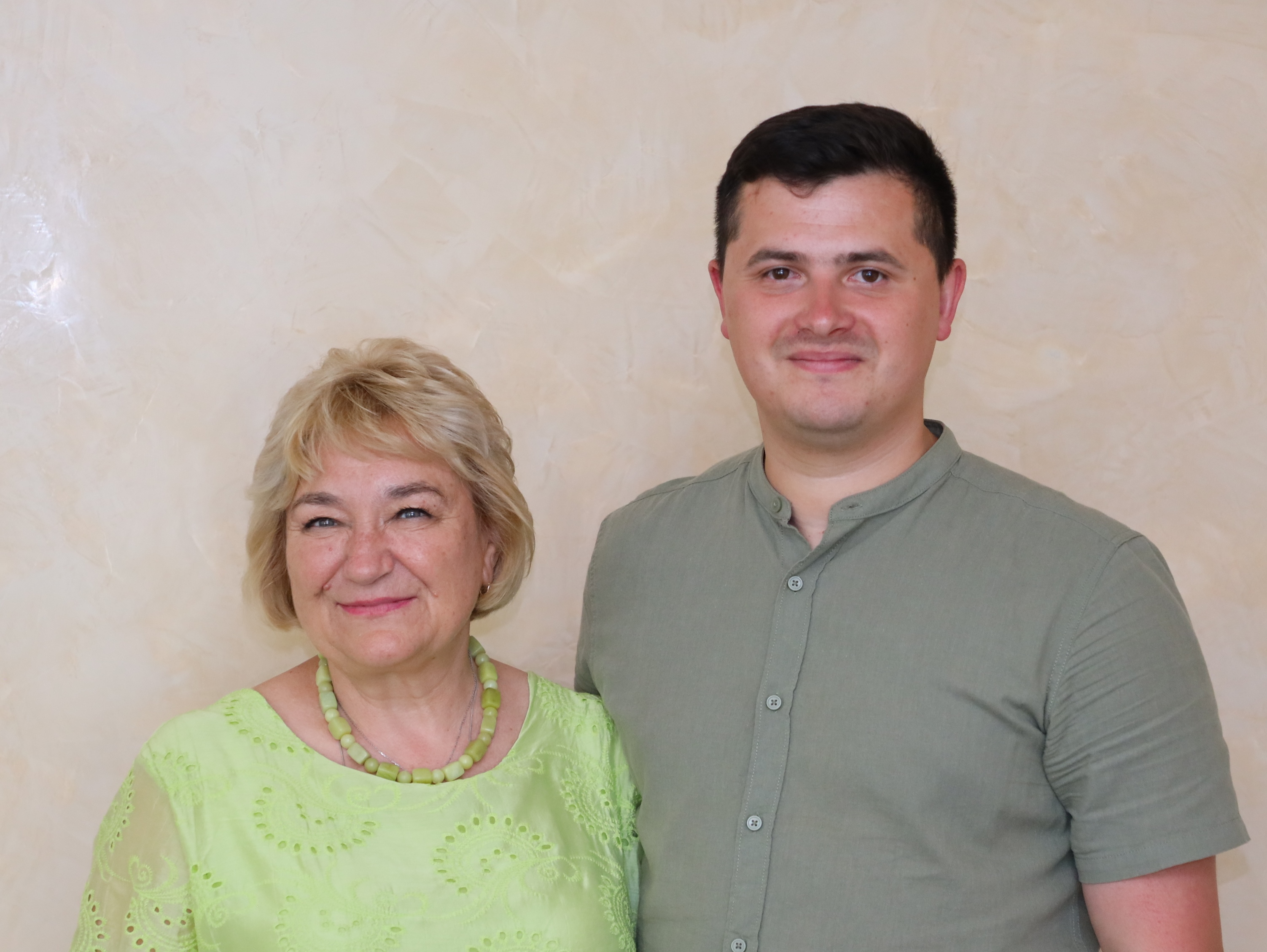 Доктор філософії Чернік І. В. з науковим керівником Пидою С. В..JPG