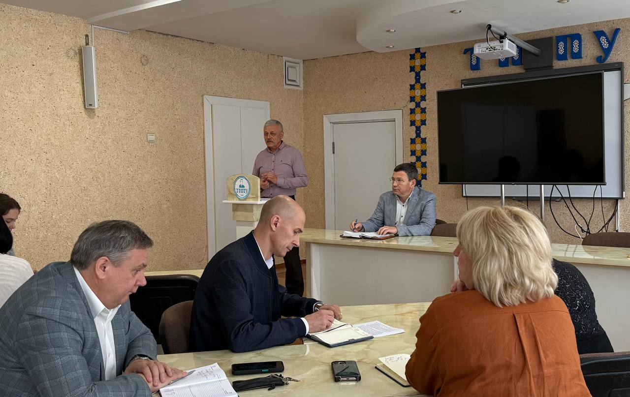 Dopovidaie_dyrektor_studmistechka_Anatolii_Myskiv