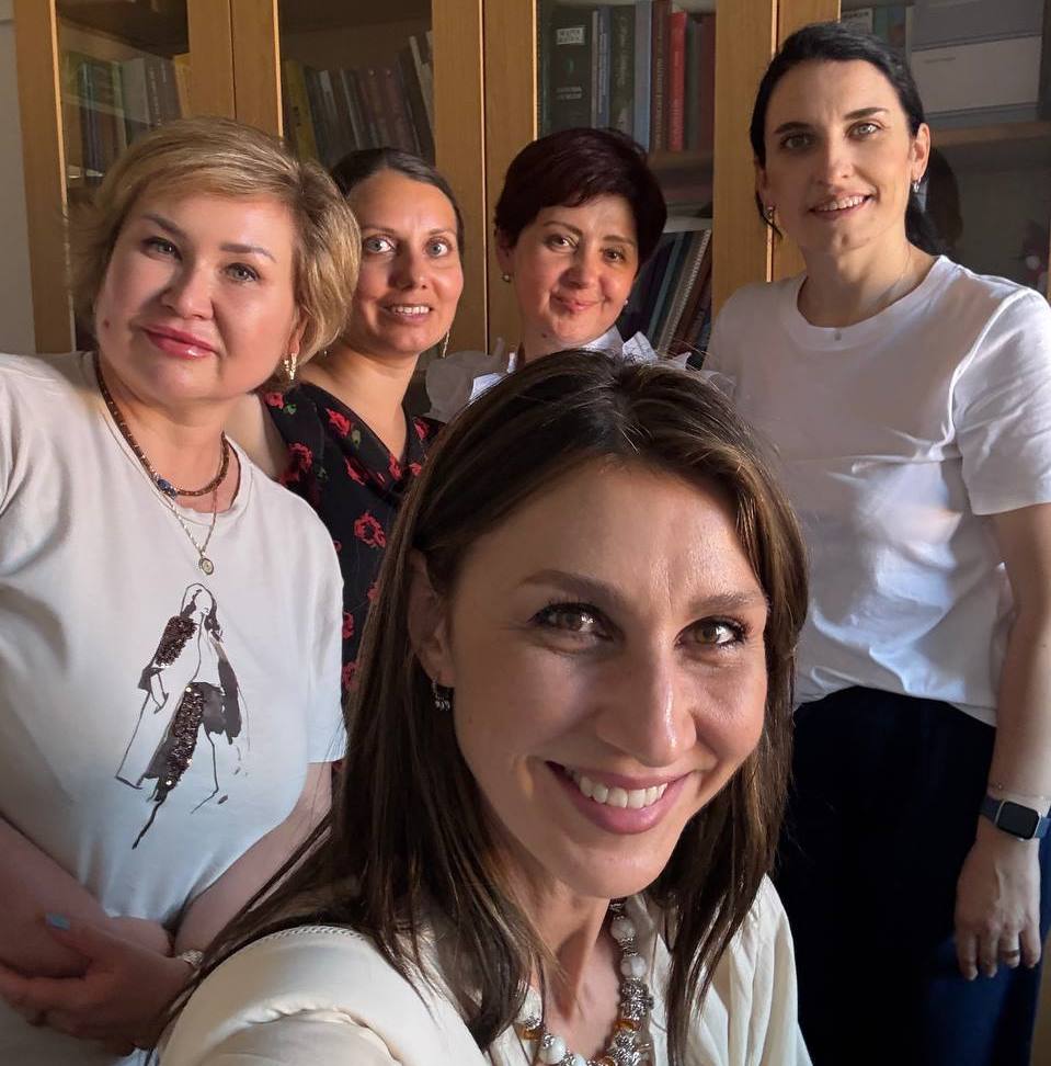 5_Із викладачами української мови Стамбульського університету.jpg