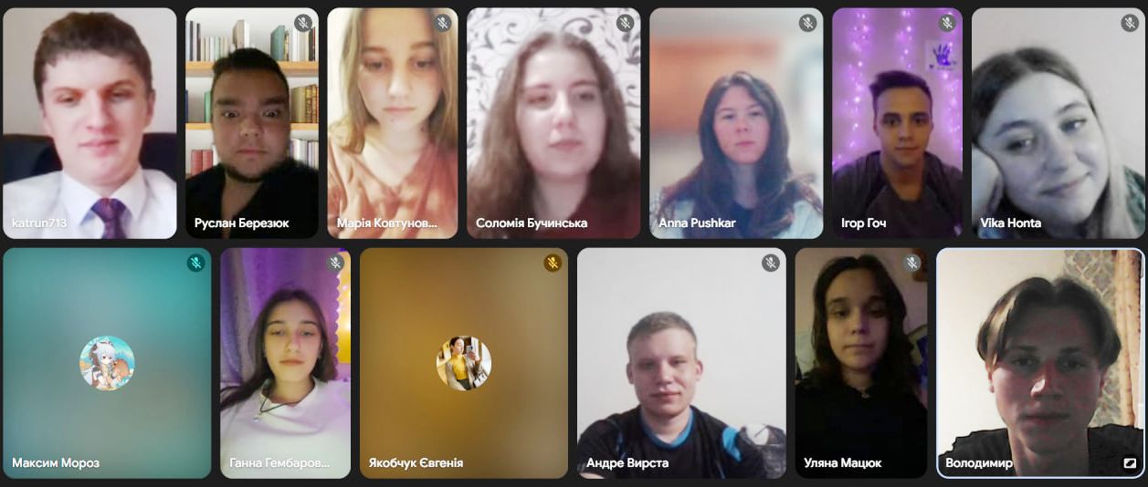 Учасники лекції.jpg