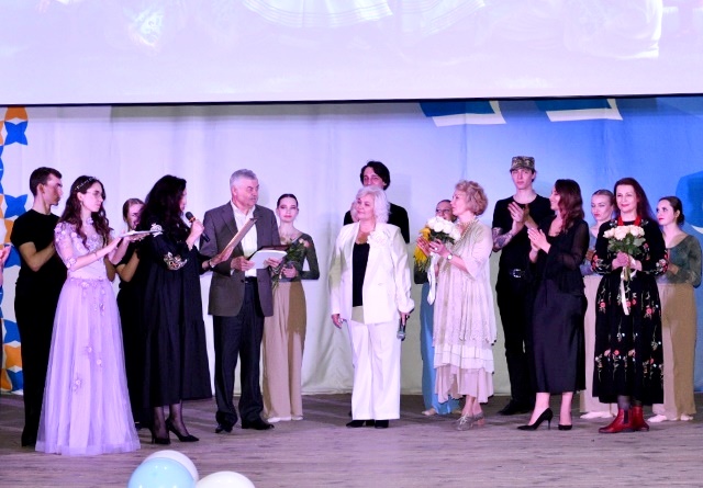 3.Вітання від декана факультету мистецтв та завідувача кафедри музикознавства та методики музичного мистецтва.jpg