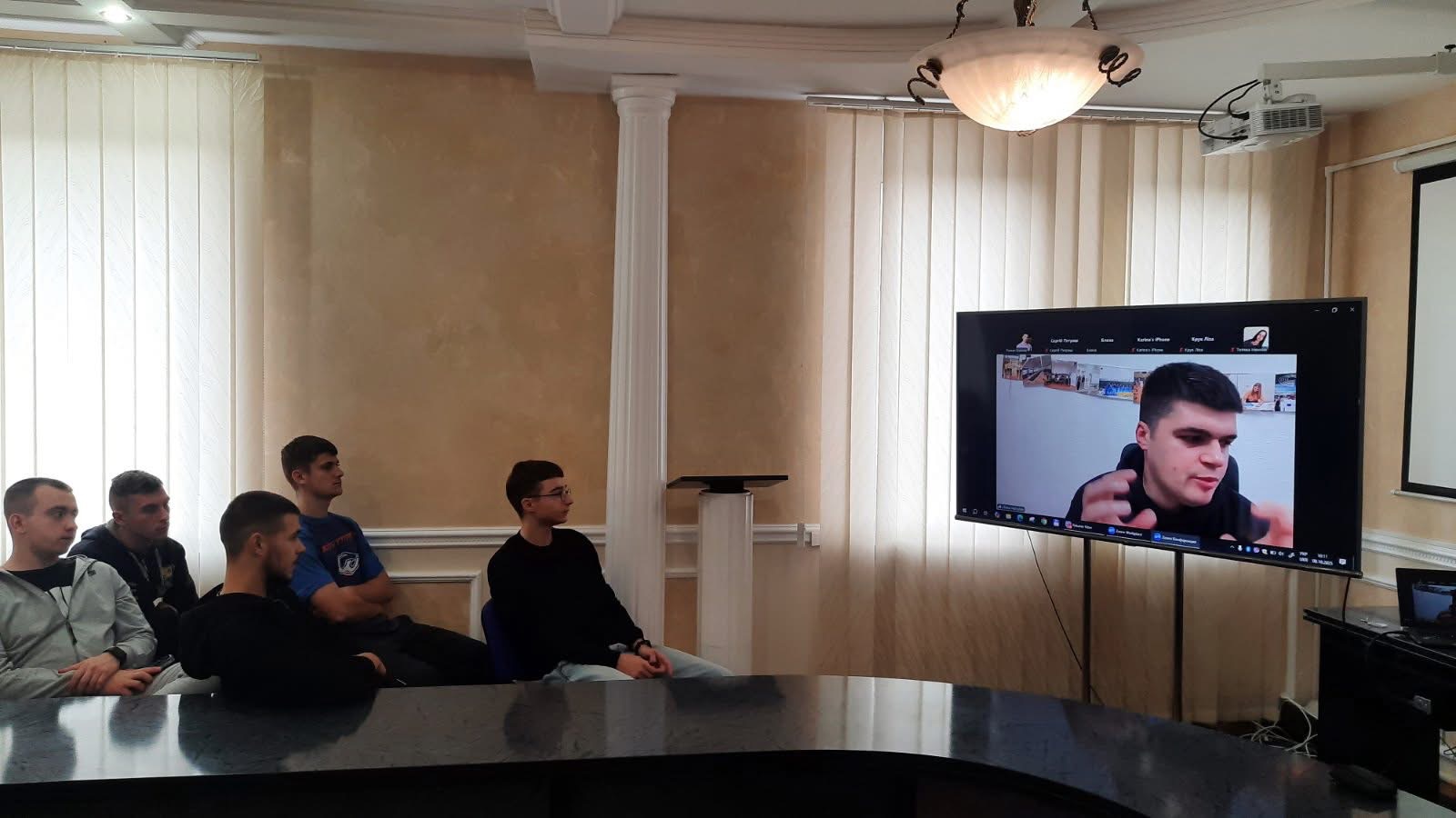 zustrich_dlia_zdobuvachiv_osvity_fakultetu_fizychnoho_vykhovannia4