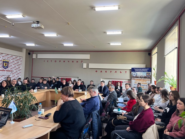 На історичному факультеті ТНПУ провели засідання Ради стейкхолдерів 