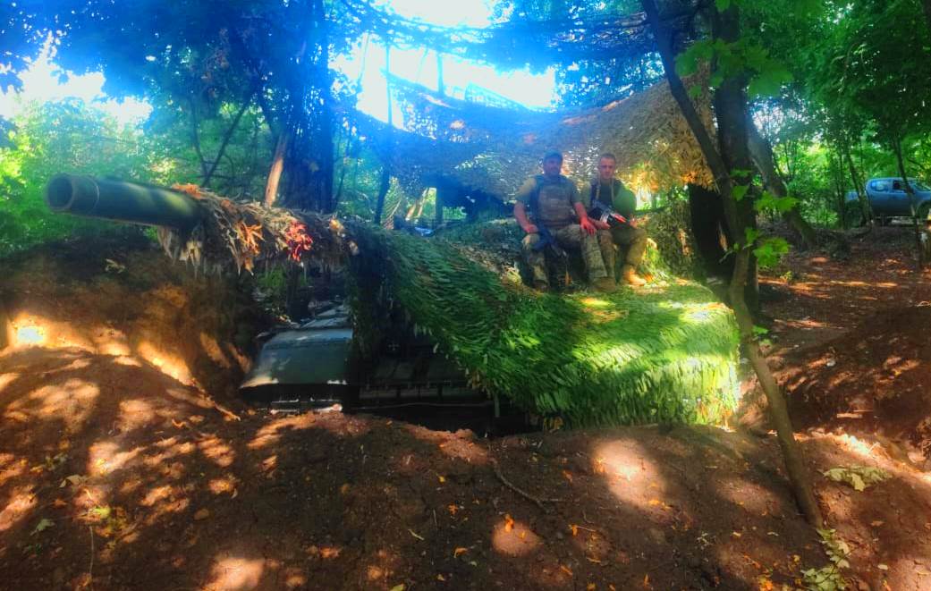  Замасковані танки.jpg