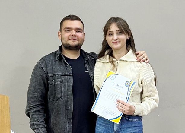 Вручення грамот активним студентам.jpg