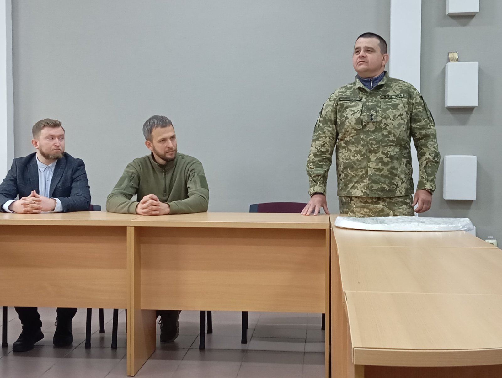 Гості свята - Б. Бутковський, В. Брославський, Ю. Петрик.jpg