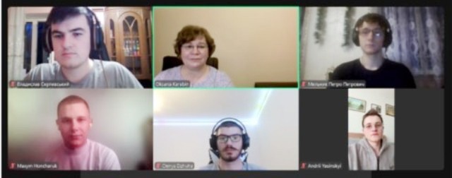   Учасники семінару.jpg