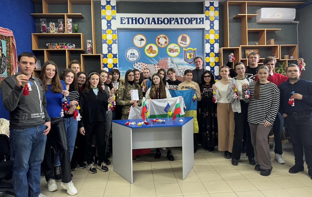 Закордонні партнери про ТНПУ: В украинския град Тернопол посрещнаха пролетта с български мартеници