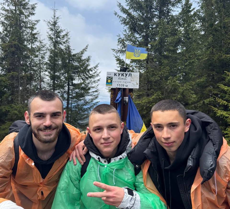  Фізматівцями подолана чергова карпатська вершина.jpg