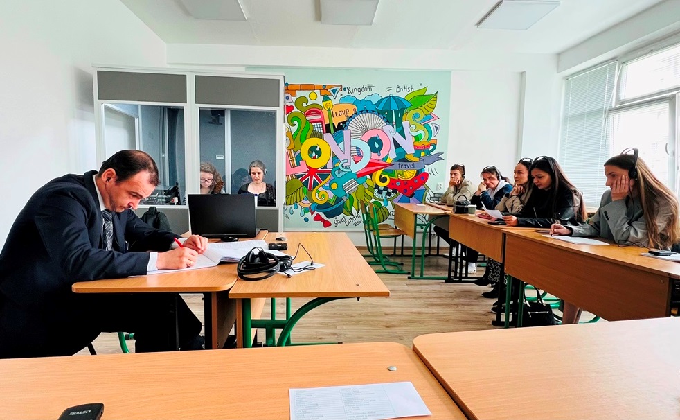 Заняття з практики синхронного перекладу у КНУ ім. В. Стефаника.jpg