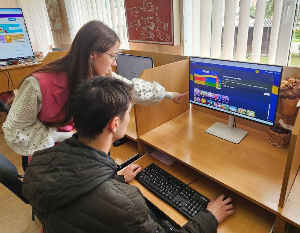  Студенти створюють власні Kahoot-вікторини.jpg