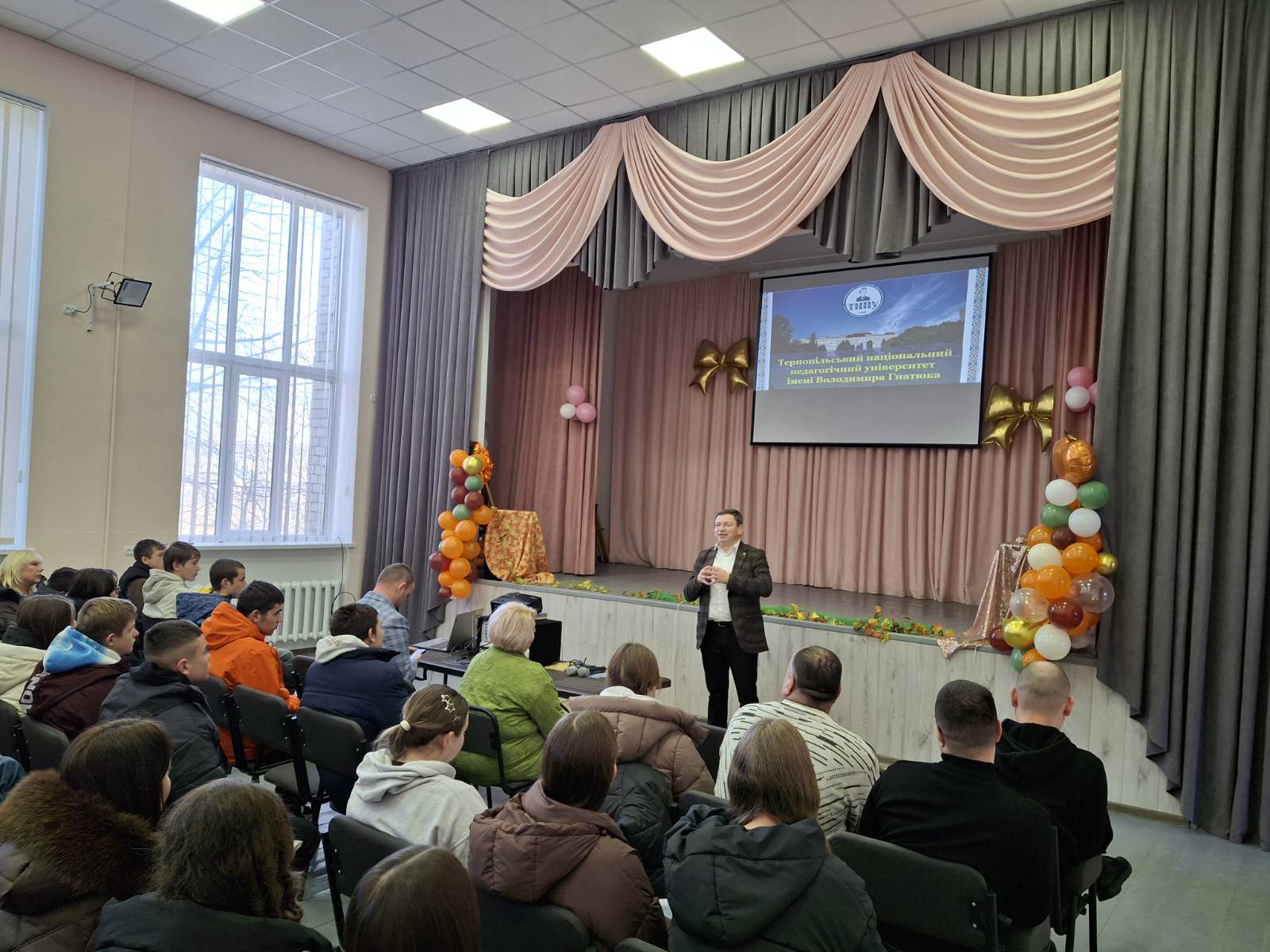 Договір про співпрацю та профорієнтаційні зустрічі: підсумки візиту делегації ТНПУ у Копичинецьку ОТГ Договір про співпрацю та профорієнтаційні зустрічі: підсумки візиту делегації ТНПУ у Копичинецьку ОТГ