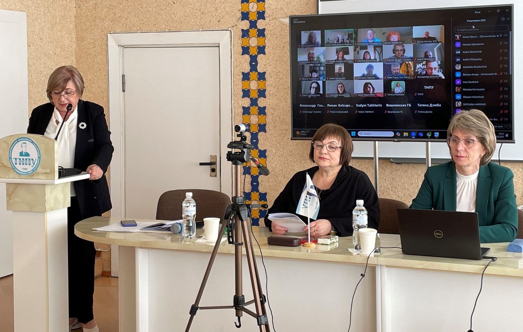  Завідувачка кафедри журналістики ТНПУ Наталія Поплавська виступає зі вступним словом.jpg