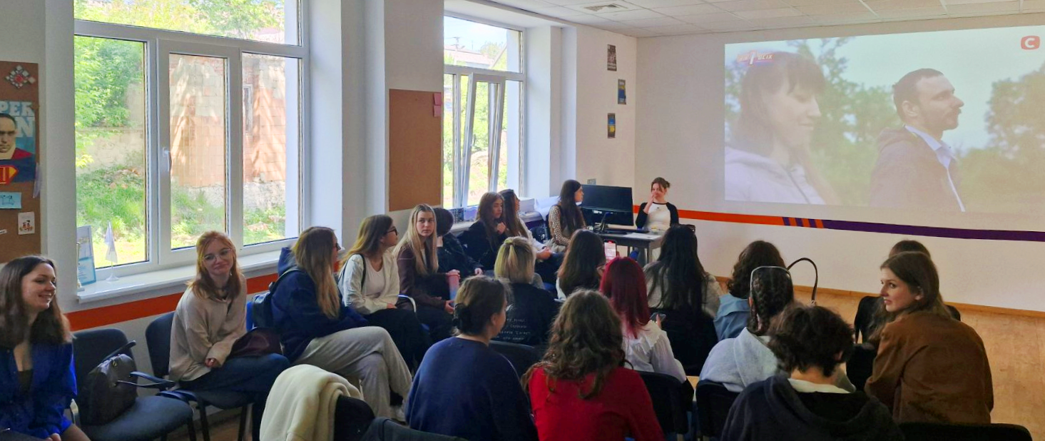  Студенти ТНПУ під час відвідування пари.png