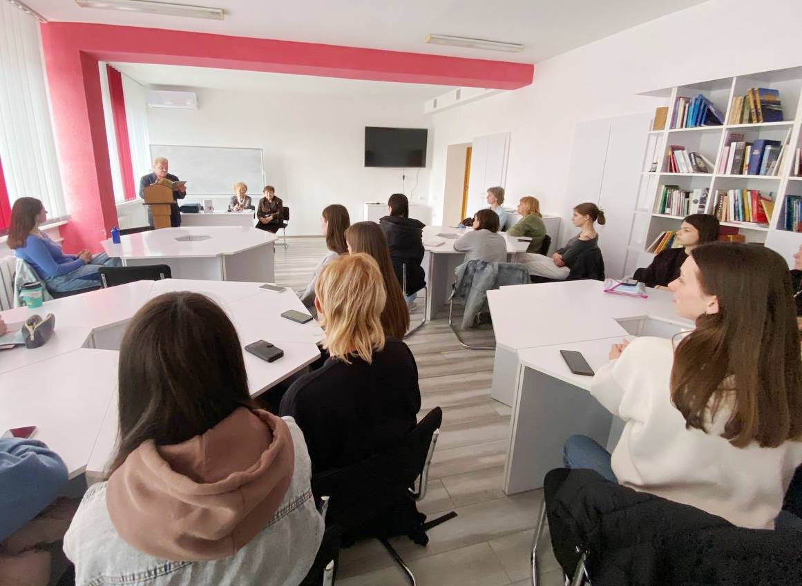  Цікаві моменти творчого шляху Володимира Барни.jpg