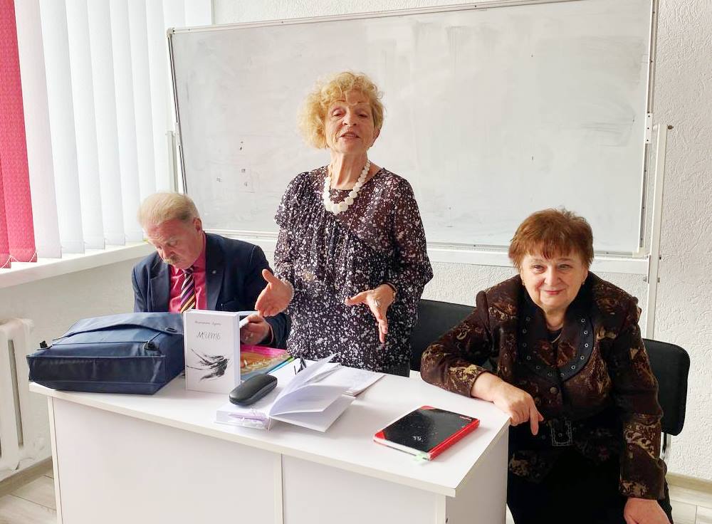  Маргарита Лукеча ділиться відвертими спогадами зі свого професійного шляху.jpg