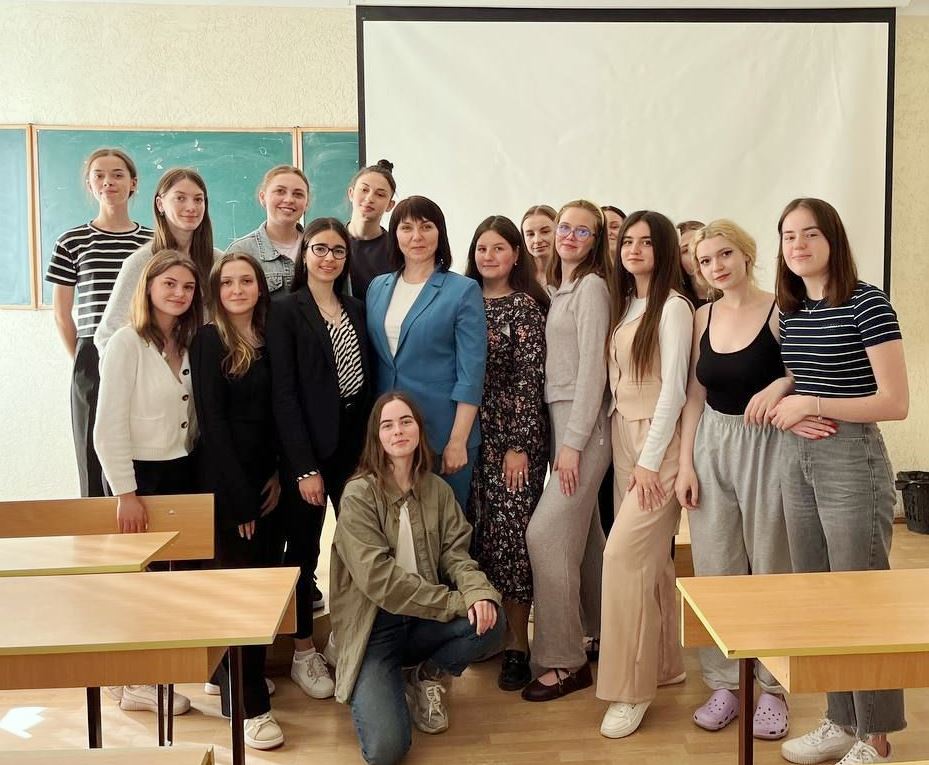  Учасники підсумкової конференці.jpg