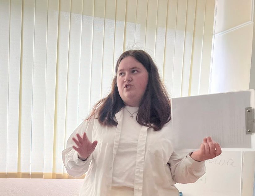  Здобувачі освіти продемонстрували креативний підхід до викладання застосовували інтерактивні ігри, флеш-картки, відеоматеріали..jpg