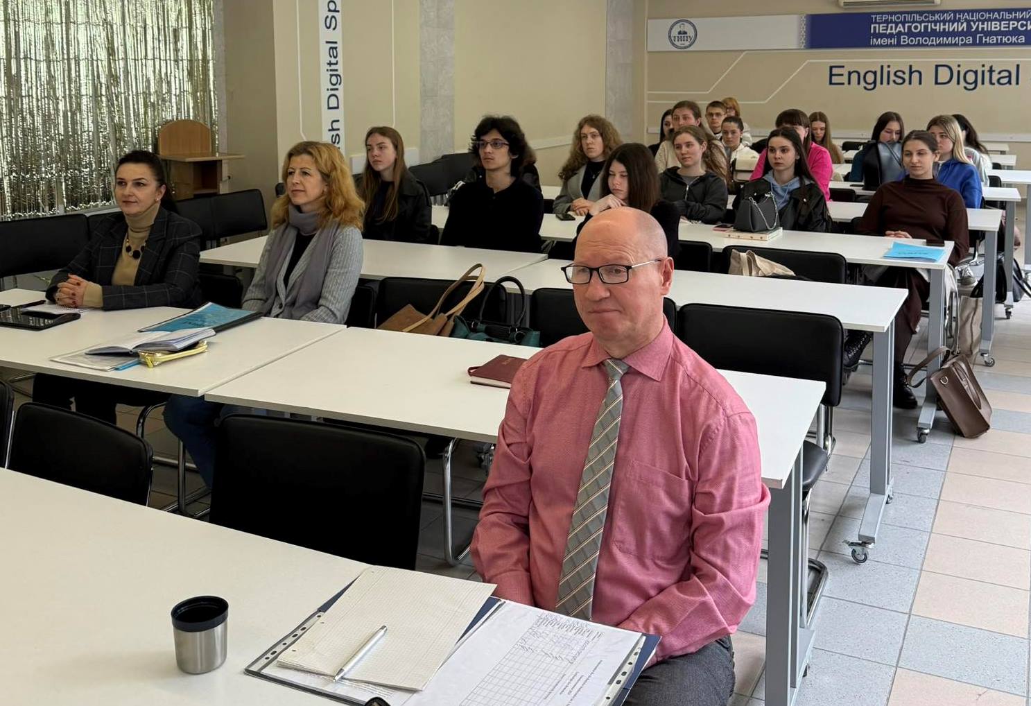   Уважні слухачі.jpg