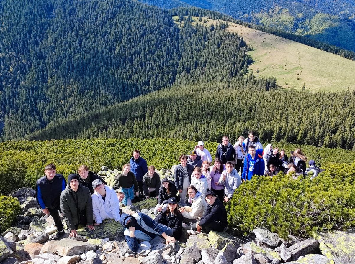   Підйом на гору Хом'як.jpg