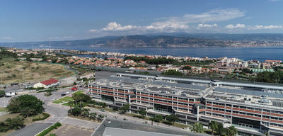 UNIME департмент з видом на море