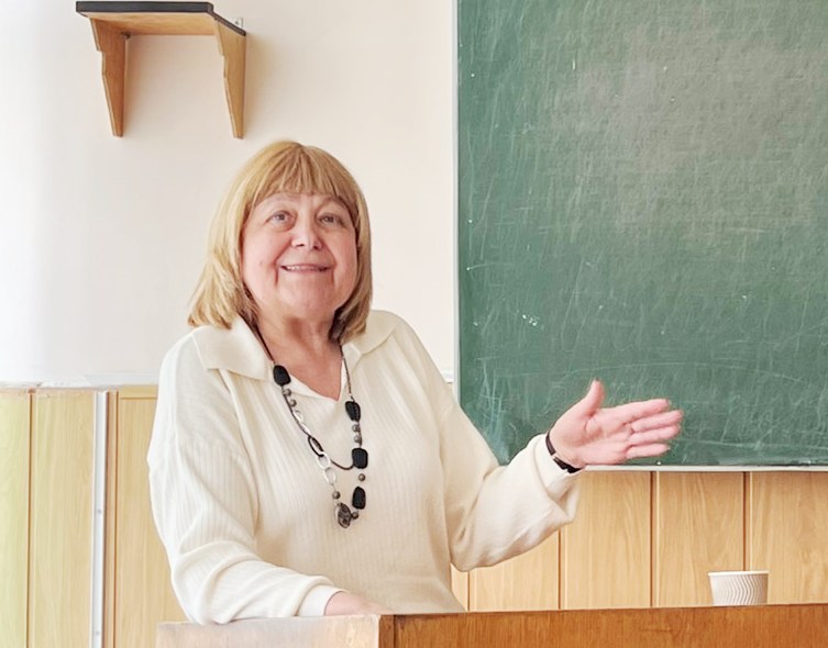   Під час візиту до УжНУ професор Т. Вільчинська провела для студентів гостьову лекцію.jpg