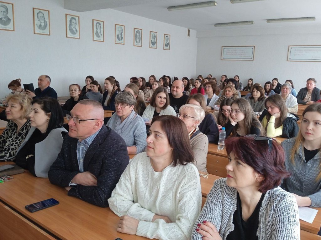 Вся увага присутніх – на ведучих