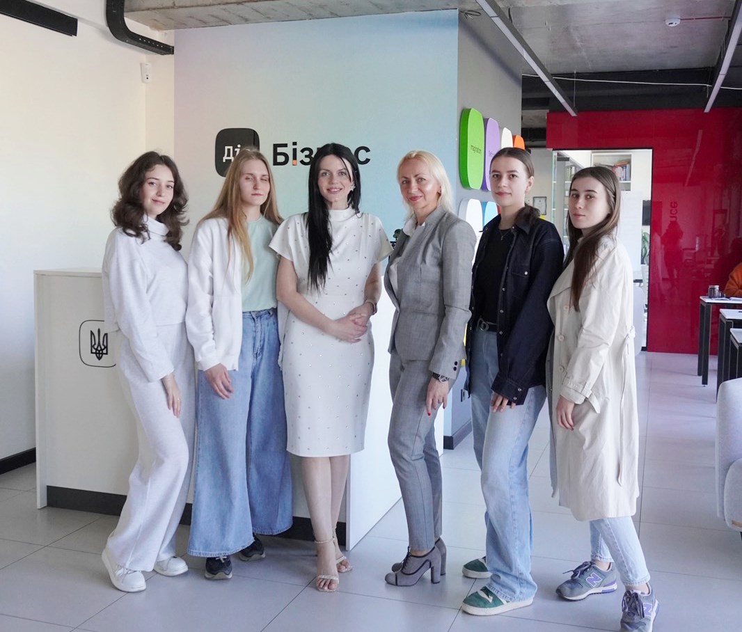   Майбутні психологи бізнесу і управління в Дія.Бізнес.jpg