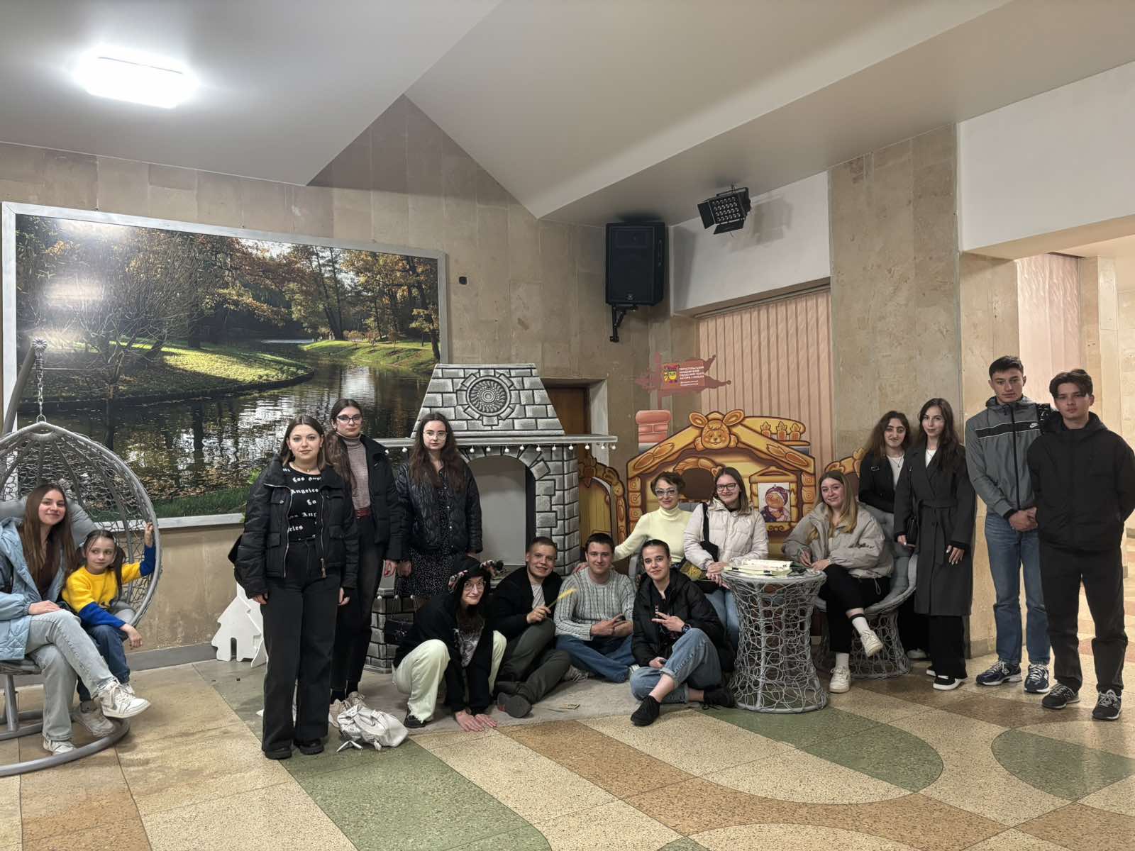 Студенти історичного факультету ТНПУ відвідали виставу "Чудер-майстер" Тернопільського академічного театру актора і ляльки Студенти історичного факультету ТНПУ відвідали виставу "Чудер-майстер" Тернопільського академічного театру актора і ляльки