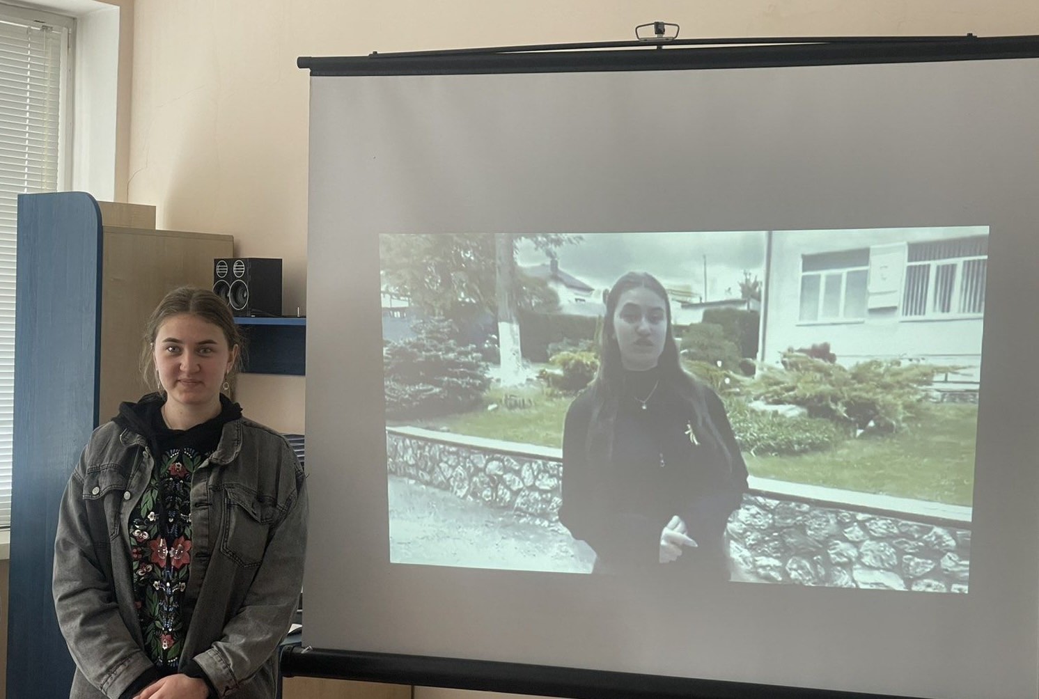   Вікторія Літус презентує свій творчий проєкт.jpg.jpg