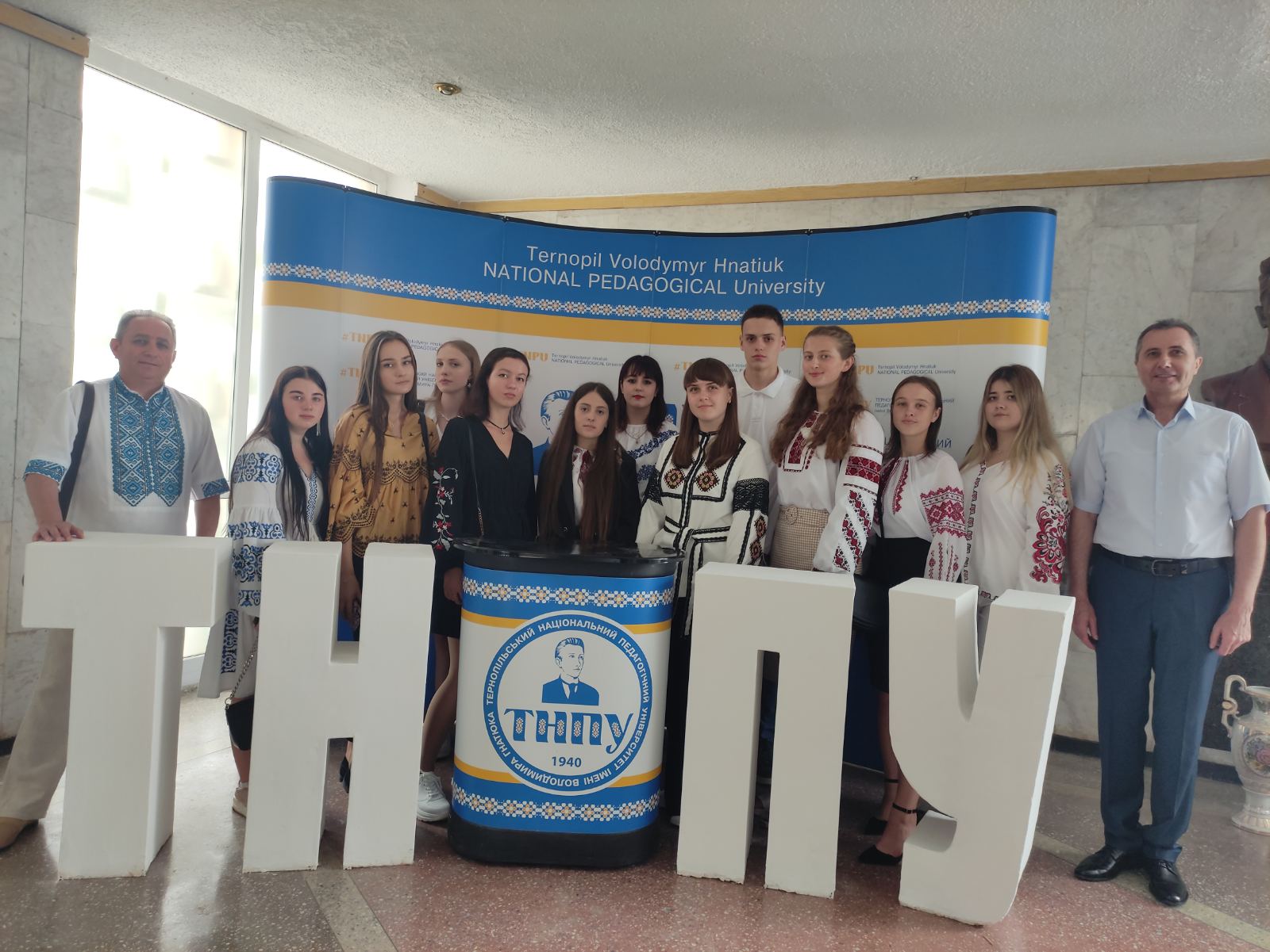 «В 10-ку ТНПУ» – факультет іноземних мова