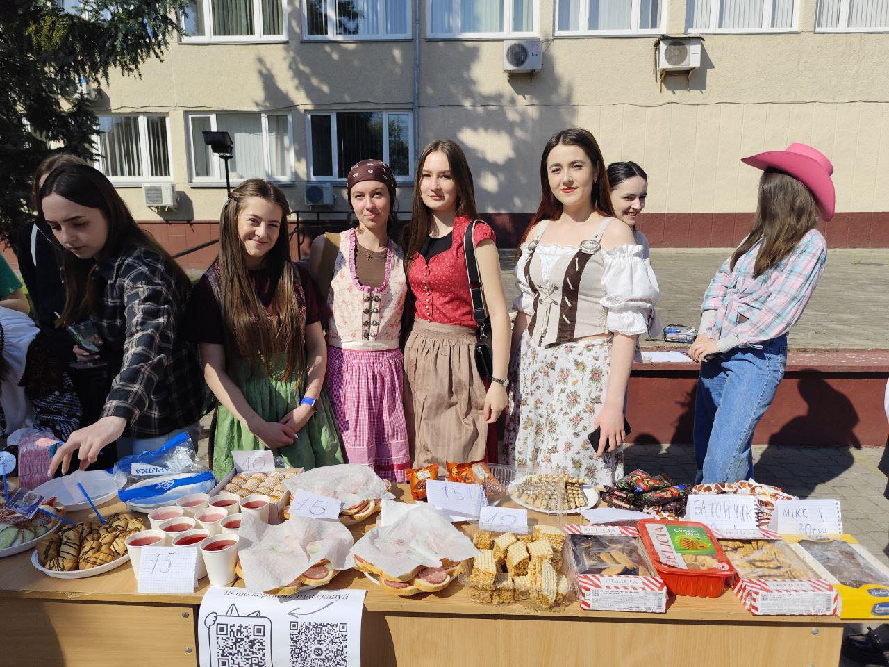 «В 10-ку ТНПУ» – факультет іноземних мова
