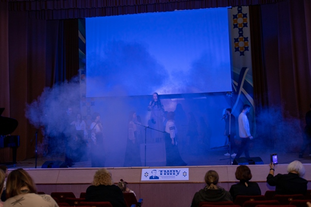 Народжені бути вільними...