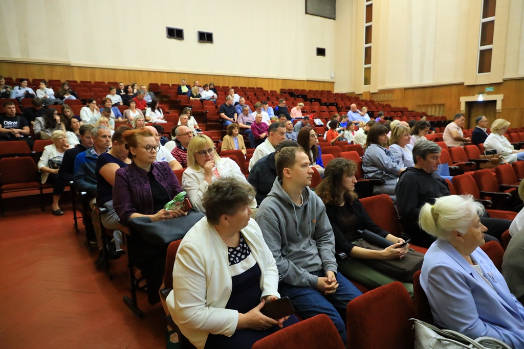 Під час зустрічі кандидатів на посаду ректора