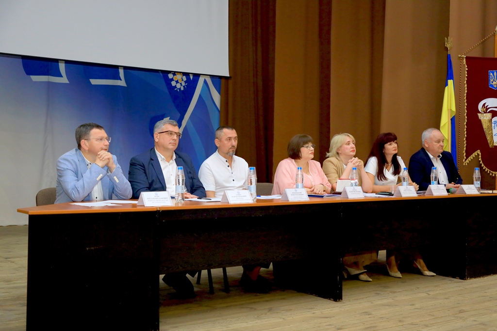 Сім кандидатів на посаду ректора ТНПУ.JPG