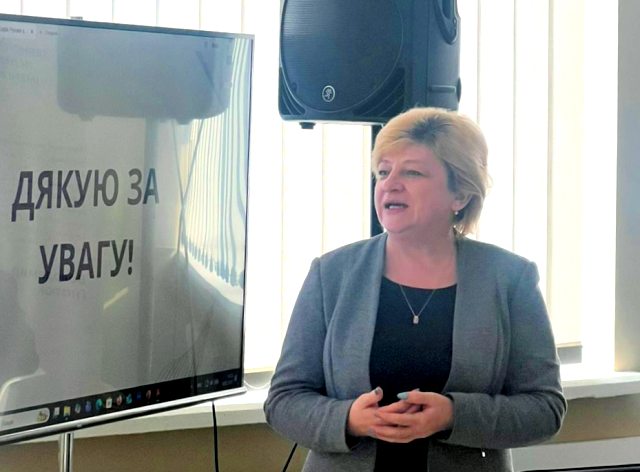  М. Шпак підводить підсумки конференції