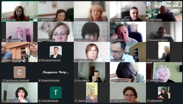 Доповідає Ольга Пежинська