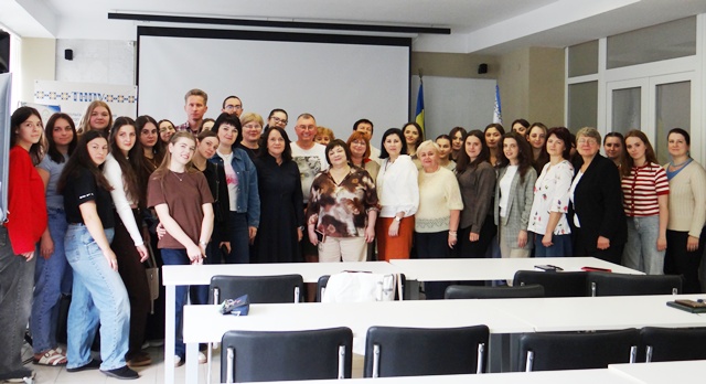  Колективна світлина на згадку про зустріч