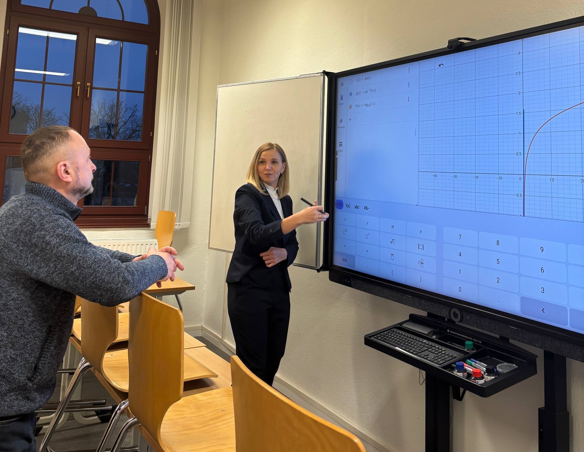 Практичне ознайомлення з використанням інтерактивних технологій та онлайн-інструментів у навчальному процесі HSA