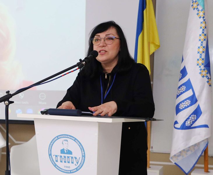 Спікери конференції під час представлення результатів своїх наукових розробок