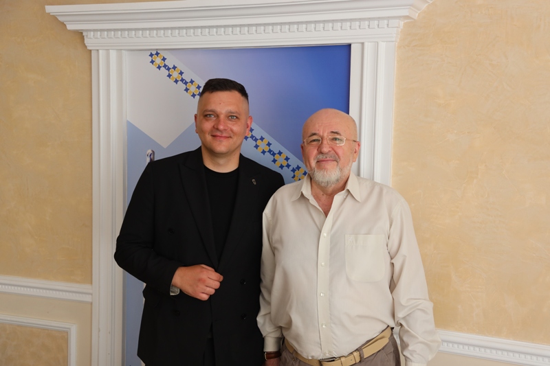 Науковий керівник Терещук Г. В. та доктор філософії Лещук Н. Р.