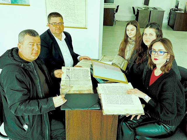 Представники ТНПУ у Державному архіві Тернопільської області