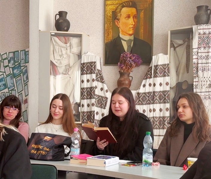  Анастасія Маланій цитує вірш М. Рильського, присвячений Т.Шевченку