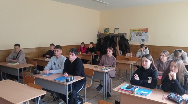  Під час зустрічі із учнями 11 класу