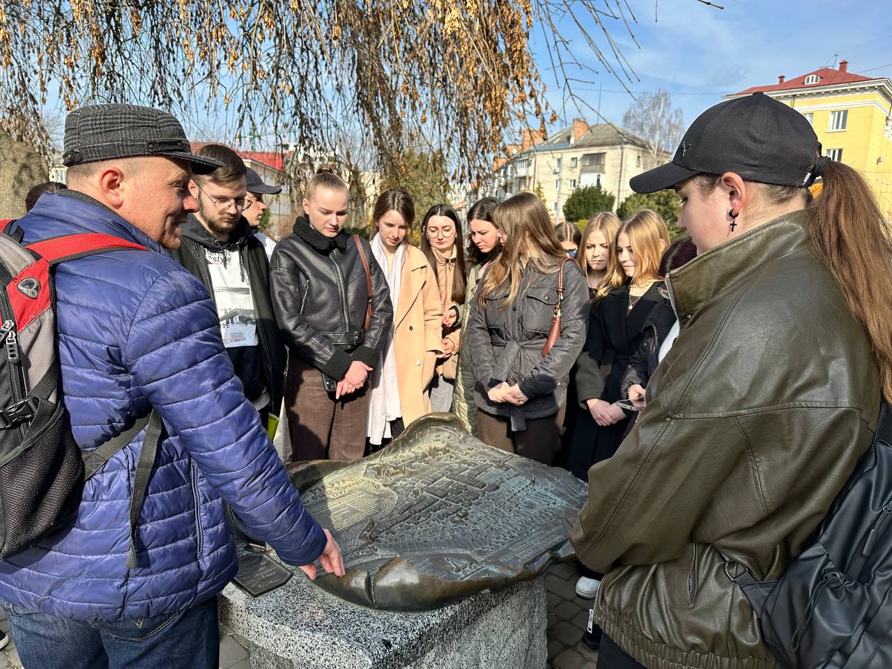 Знайомство з історичною спадщино: екскурсія студентів-істориків до Тернопільського замку та Катедрального собору Непорочного Зачаття Пресвятої Богородиці