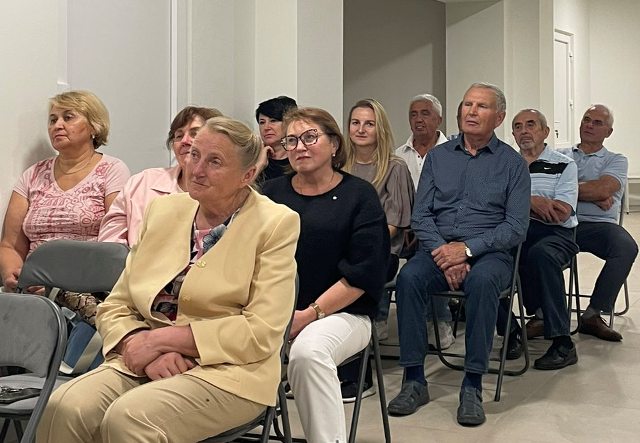  Під час зустрічі