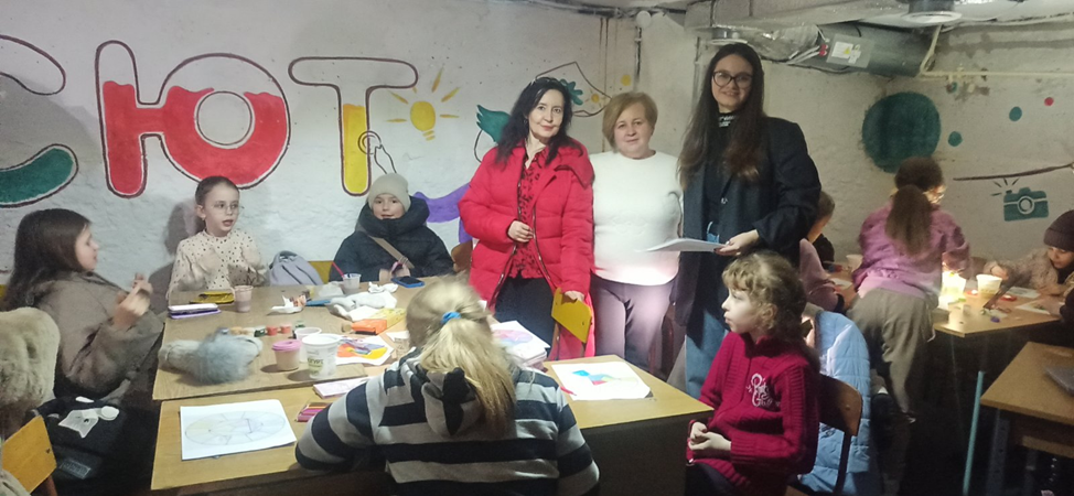 Залікові уроки у бомбосховищі (Яна Дешева, Тетяна Гетманюк) Залікові уроки у бомбосховищі (Яна Дешева, Тетяна Гетманюк)