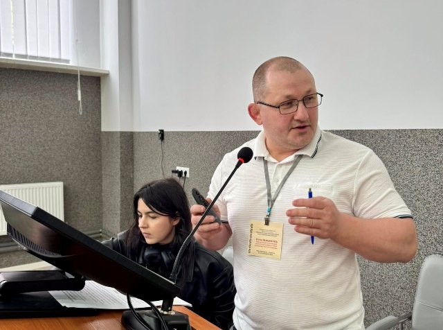Доповідь Віктора Шандригося на пленарному засіданні