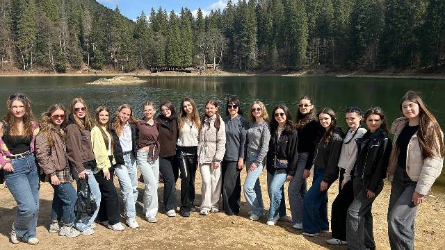  Озеро Синевир - перлина Українських Карпат