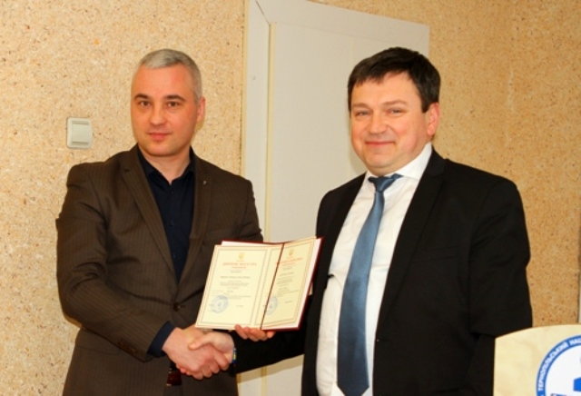 диплом магістра з відзнакою отримав заступник міського голови м.Тернополя  Бицюра Леонід Олексійович